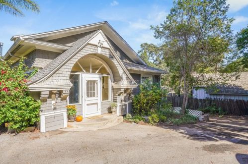 99 Fairview Plz, Los Gatos, CA 95030-5817