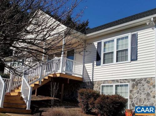 166 Larkspur Ct, Charlottesville, VA 22902-7261