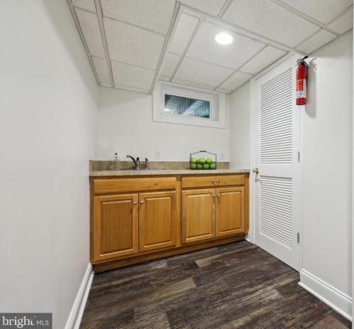 30 Robert Rd, Princeton NJ  08540-5333 exterior