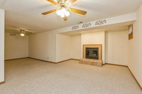 188 Mclaren Dr, Sycamore IL  60178-2255 exterior