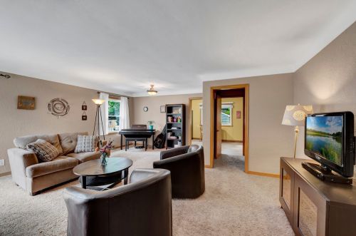 1202 Hoyt Ave, Saint Paul MN  55106-1131 exterior