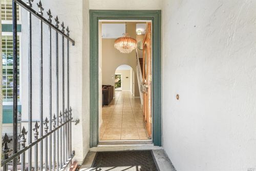 456 Ofarrell Dr, Benicia, CA 94510-1416