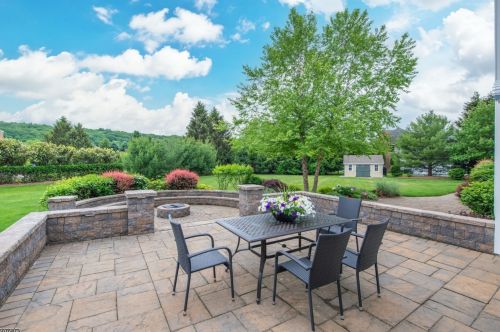 5 Pleasant Valley Rd, Parsippany, NJ 07834-2974