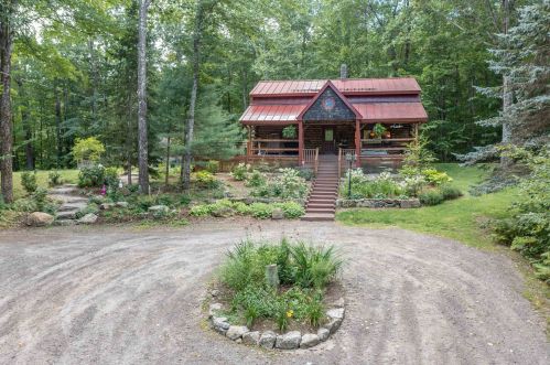 167 Lane Rd, Holderness, NH 03245-5648