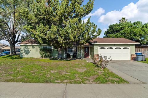 209 Grant Ct, Manteca, CA 95336-3729