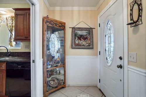 281 Hillandale Ct, Riverside, CA 92507-4886