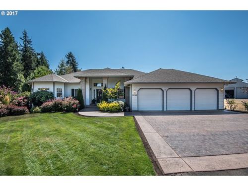 9780 Hillview Ct, Newberg, OR 97132-6822