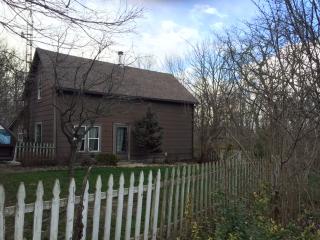 6035 Indian Run Rd, Pleasantville, OH 43148-9512