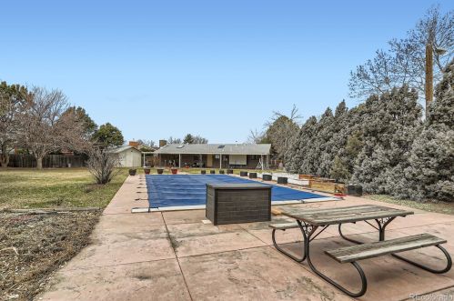 610 Buckley Way, Aurora CO  80011-4535 exterior