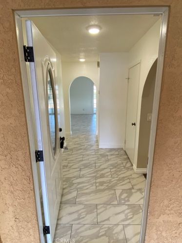 28071 Holly Ct, Helendale, CA 92342-7706