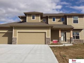 9819 Rosewater Pkwy, Bennington, NE 68007-1642