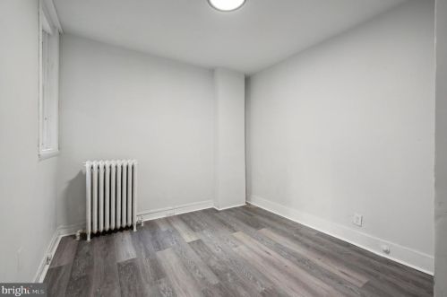 24 51 St, Philadelphia PA 19139-2726 exterior