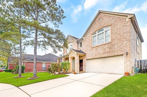 3318 Glenhill Ct, Pearland, TX 77584-8540