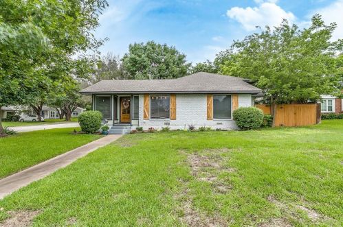 6452 Drury Ln, Fort Worth TX  76116-4420 exterior