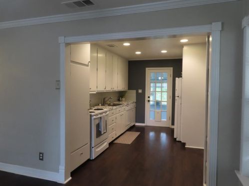 1228 Meadowbrook Dr, Garland TX  75040-5636 exterior