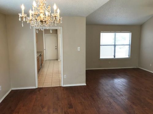 617 Little Fox Ln, Fort Worth TX  76108-3953 exterior