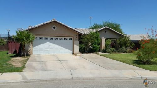 2304 Arthur Ct, Calexico, CA 92231-4334