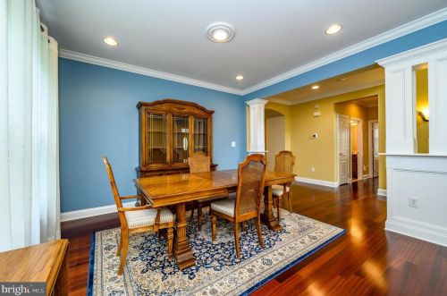 10 Monaco Dr, Trenton NJ  08691-3749 exterior