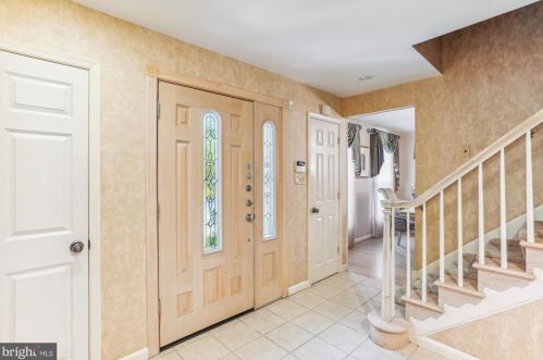 11712 Kemp Mill Rd, Silver Spring, MD 20902-1720