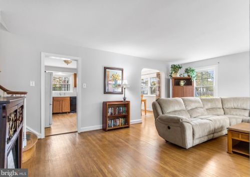 116 Cameron Dr, Media, PA 19086-6614