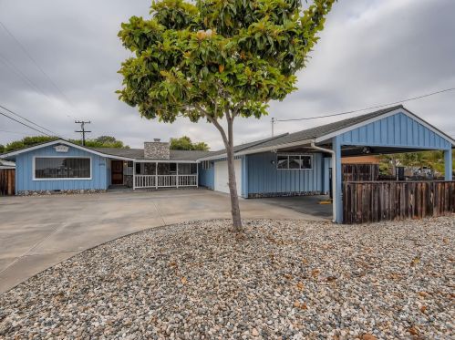 160 Parnassus Cir, Oceanside, CA 92054-4545