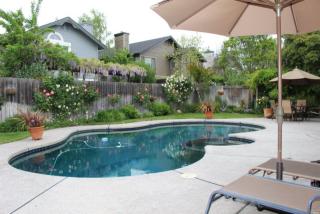 2009 Cross Creek St, Petaluma, CA 94954-1817