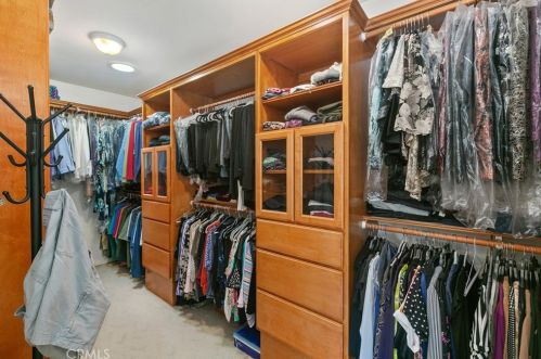 18003 Green Orchard Pl, Riverside CA  92508-8743 exterior