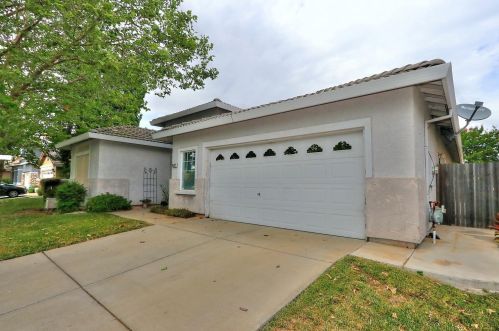 9537 Clear Springs Cir, Elk Grove, CA 95624-4084