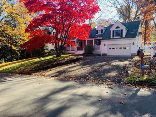 34 Glen Ave, Norwalk, CT 06850-1835