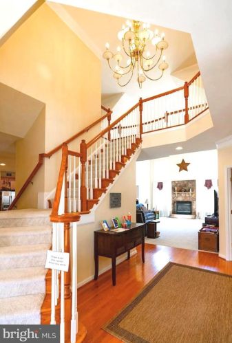 7125 Ayers Mdw Ln, Springfield VA  22150-4915 exterior