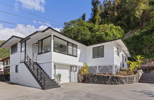 2803 Henry St, Honolulu HI  96817-1144 exterior