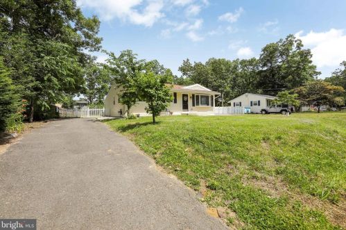 323 Timberline Dr, Mount Laurel NJ  08054-2136 exterior