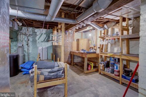 827 Walnut St, Lancaster PA  17602-2436 exterior