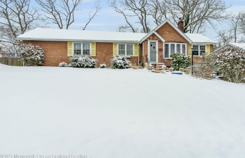 200 Lenape Trl, Brielle, NJ 08730-1511