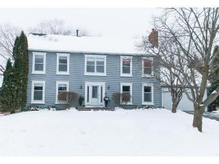 3225 Churchill Ct, Saint Paul, MN 55125-2740