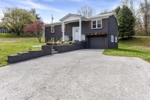 2337 Airbase Rd, Mcghee Tyson Ang Base, TN 37777-4025