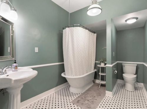 2237 6 Ave, Fort Worth TX  76110-1807 exterior