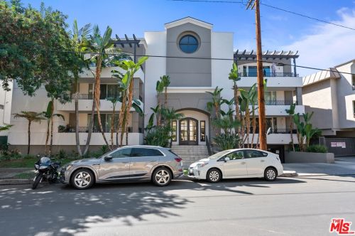 4637 Willis Ave, Van Nuys CA  91403-2646 exterior