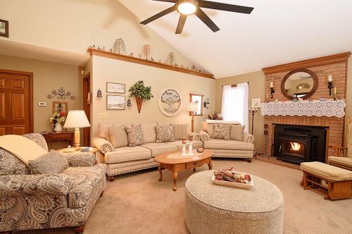5541 Meissen Dr, Springfield OH  45502-8878 exterior