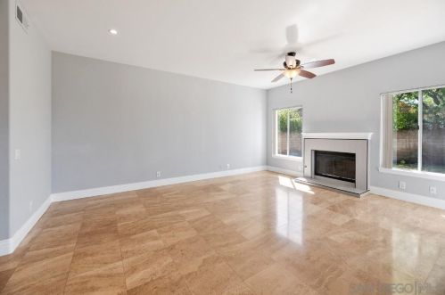 1597 Parkview Dr, Vista CA  92081-8750 exterior