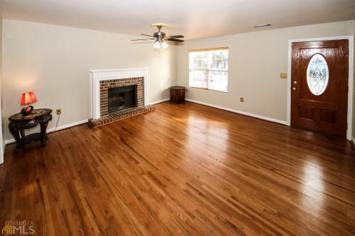 3073 Shadow Walk Ln, Tucker, GA 30084-2140