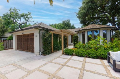 1424 Grant Rd, Los Altos, CA 94024-5762