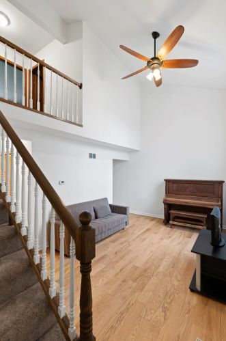 253 Fairfield Ct, Palatine, IL 60067-8654