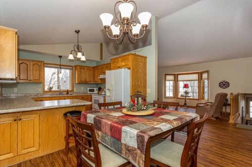 251 Lawrence Ct, Sartell, MN 56377-2074