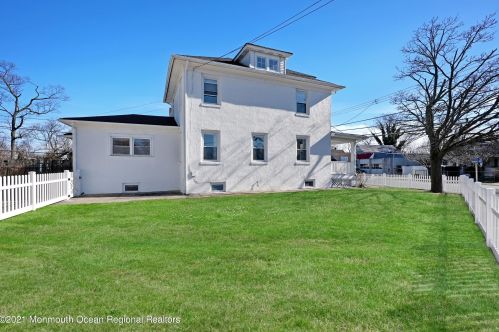 1415 Asbury Ave, Tinton Falls NJ 07712-5701 exterior