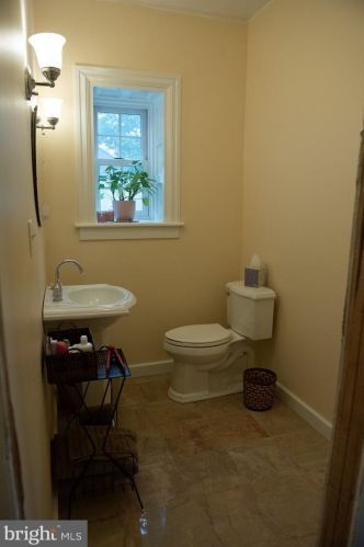 59 East St, Carlisle PA  17013-2505 exterior