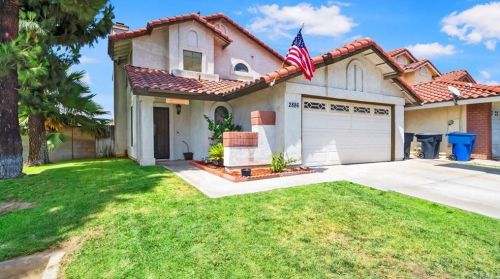 2886 Park Vista Dr, Rialto, CA 92376-7241