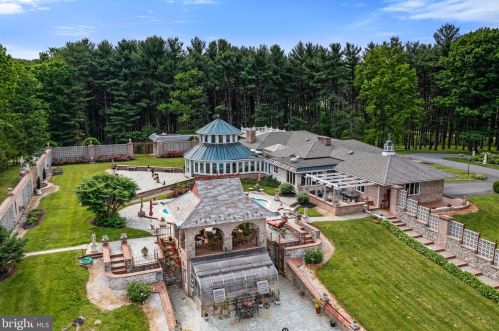 1100 Keyes Ferry Rd, Charles Town, WV 25414-5808