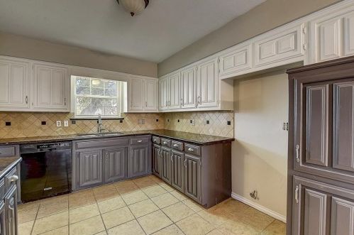 2211 San Simeon, Carrollton TX 75006-2828 exterior