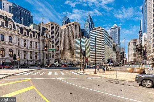 50 16th St, Philadelphia PA  19102-2516 exterior